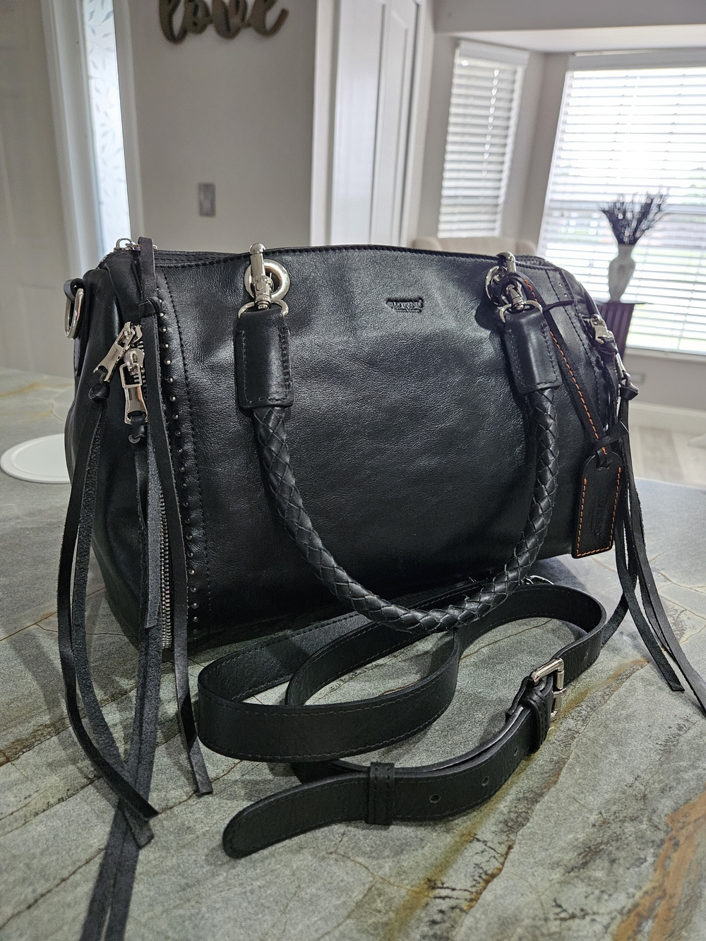 OLD TREND Mossy Creek Genuine Leather Tote / Crossbody – Black